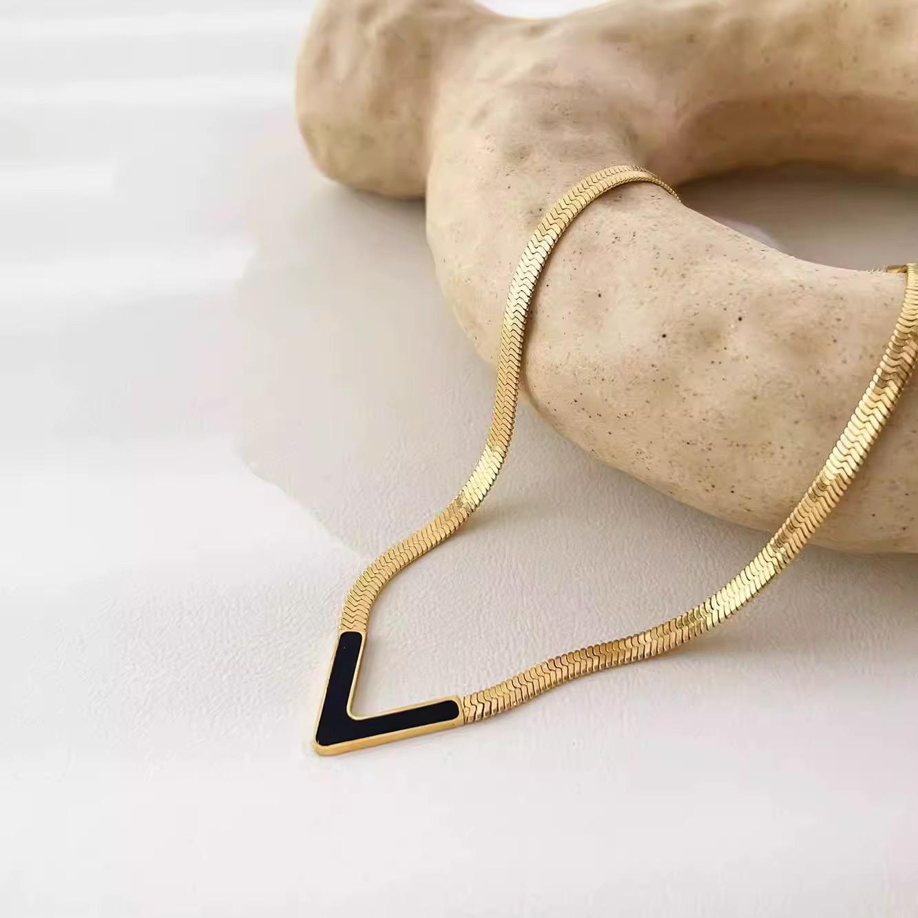 The necklace Vanessa Gold MARHOUHOU